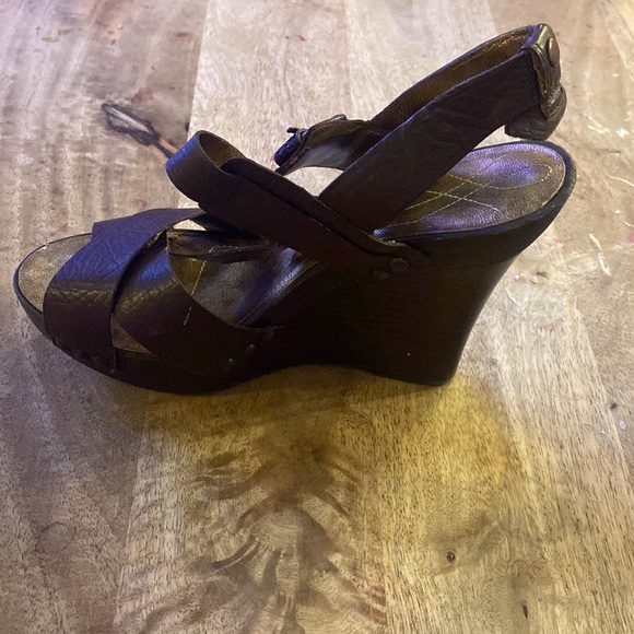 Leather brand new with small scuff mark not noticeable at all. Size 7 - Picture 5 of 5